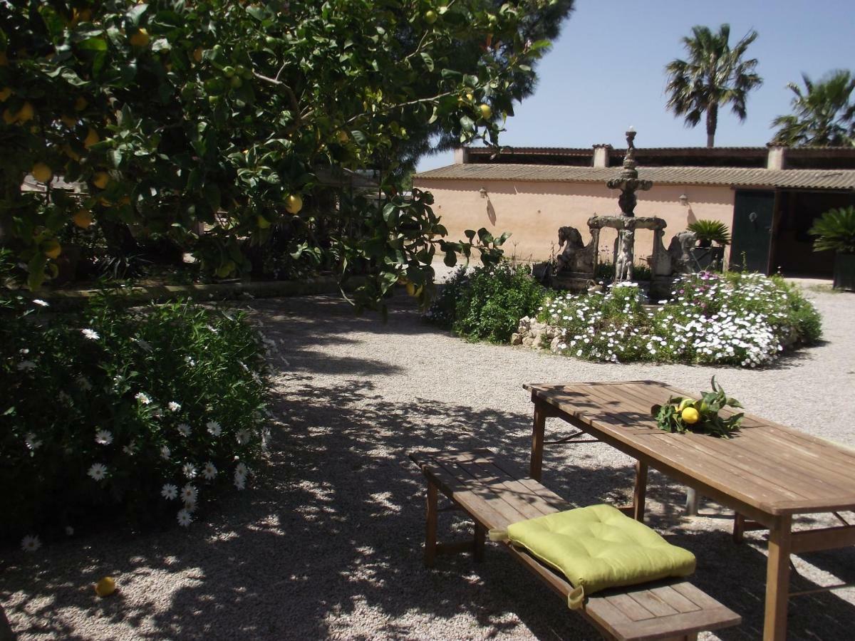Finca Caballo Blanco Hotel Montuiri  Exterior photo